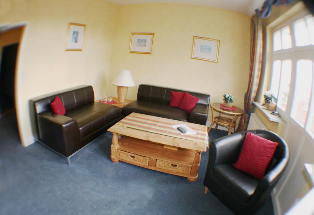 Landgasthof Zur Krummen Linde Stolpe 部屋 写真