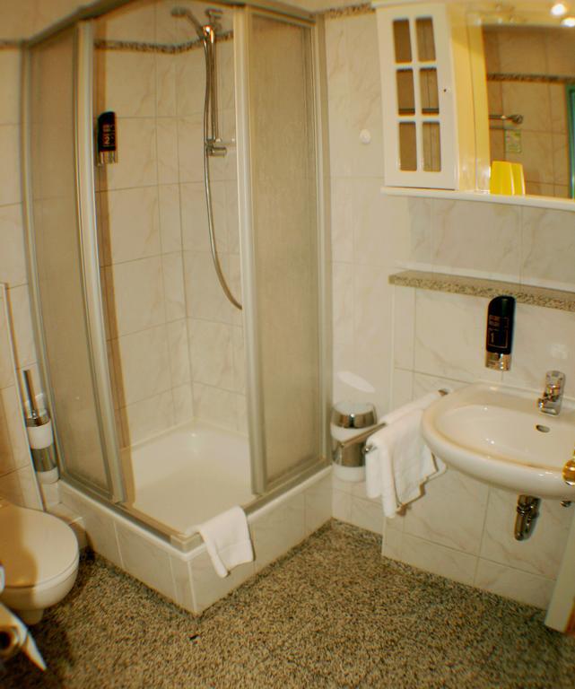 Landgasthof Zur Krummen Linde Stolpe 部屋 写真
